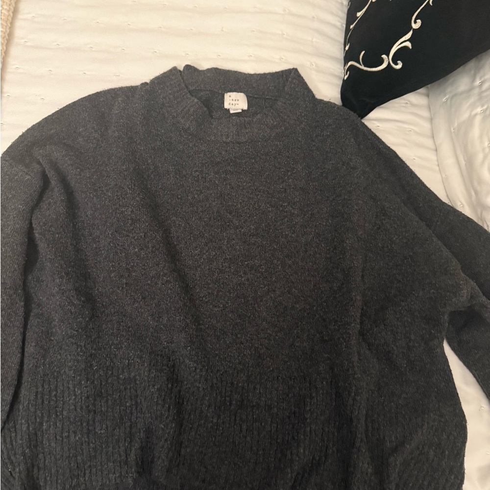 Women’s Gray Sweater